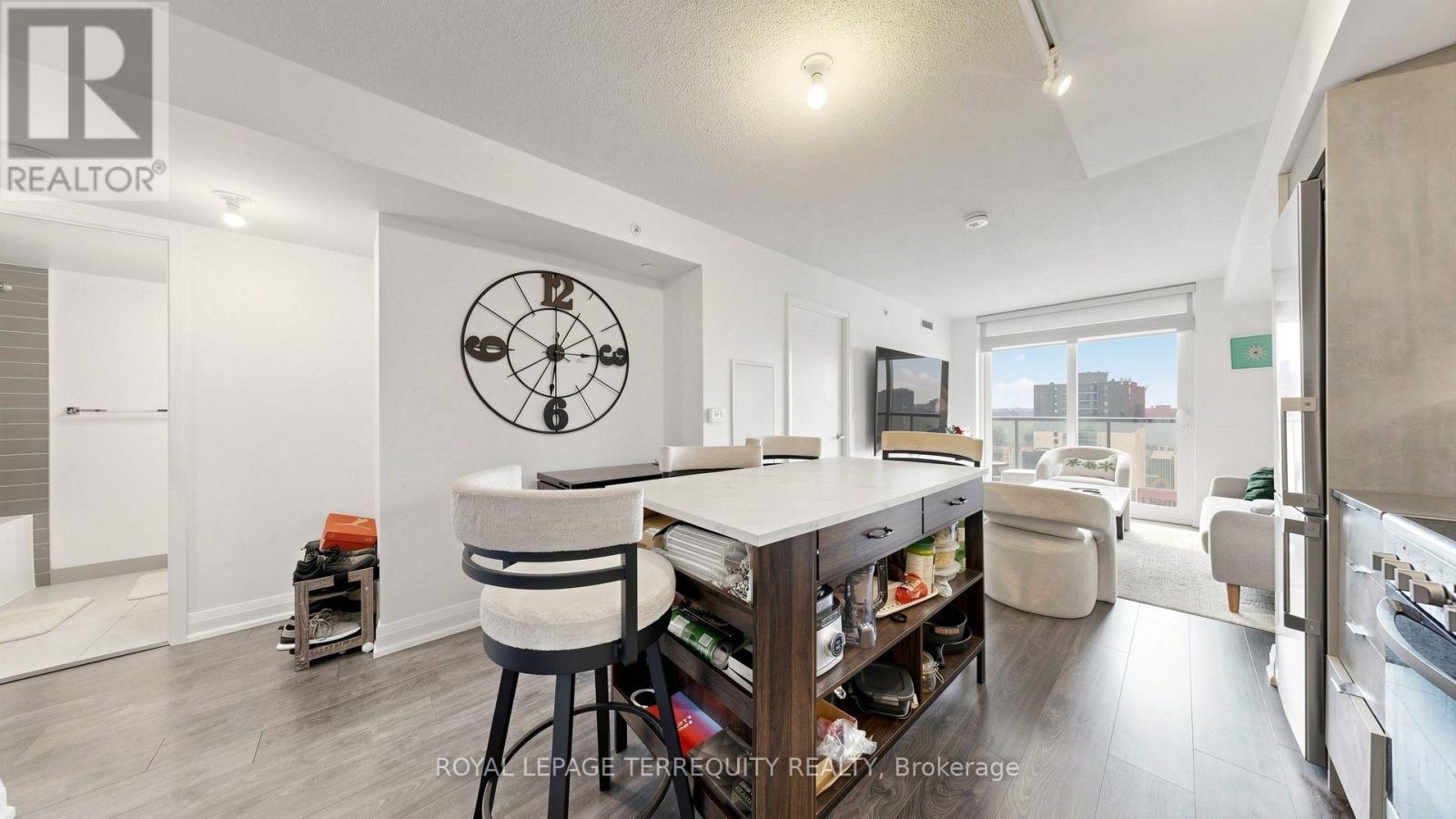 #1410 30 GIBBS ROAD - 23