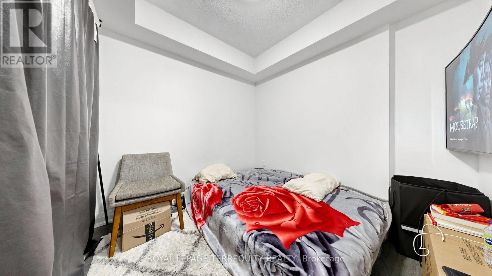 #1410 30 GIBBS ROAD - 31