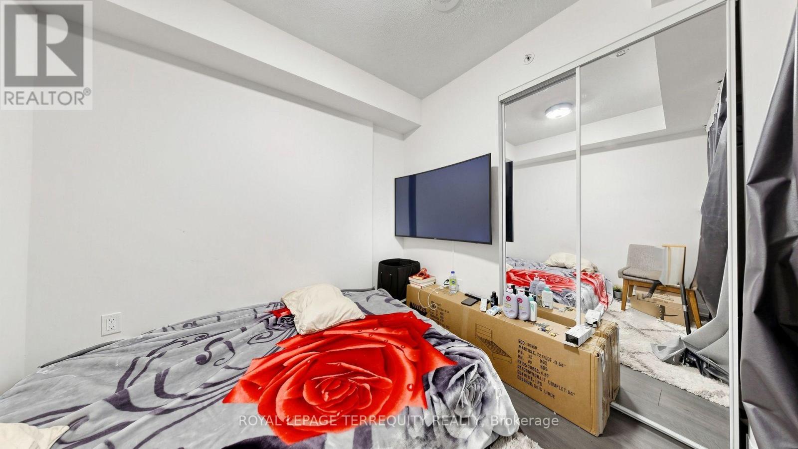 #1410 30 GIBBS ROAD - Image 32