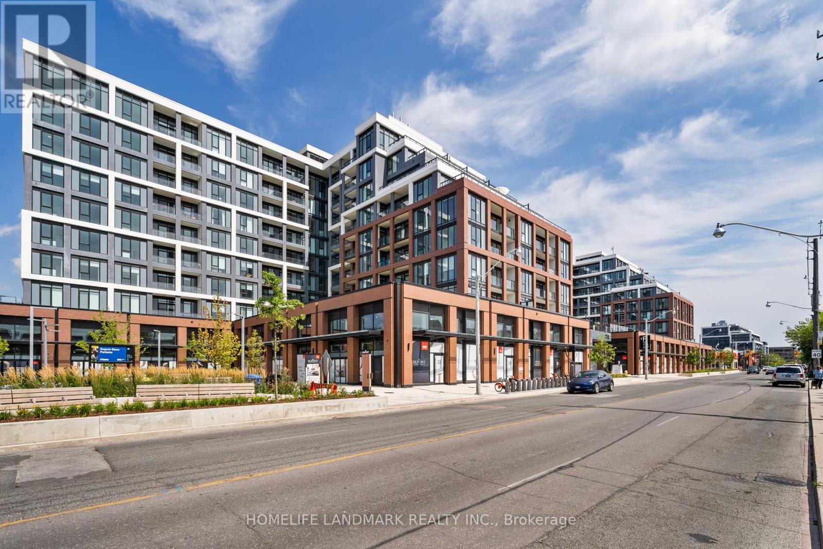 Photo of 858 Dupont Street
