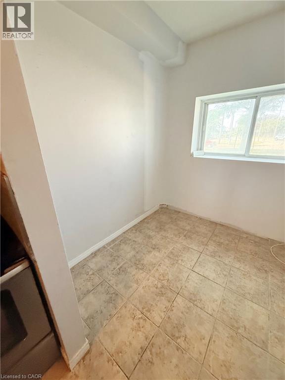 283 FAIRWAY Road N Unit# 90 — photo 2