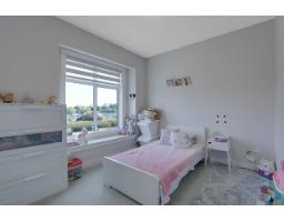 15785 Cranley Drive, Surrey, BC V4A5C3 Photo 24