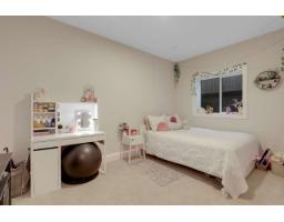 15785 Cranley Drive, Surrey, BC V4A5C3 Photo 25