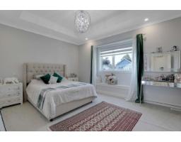 15785 Cranley Drive, Surrey, BC V4A5C3 Photo 18
