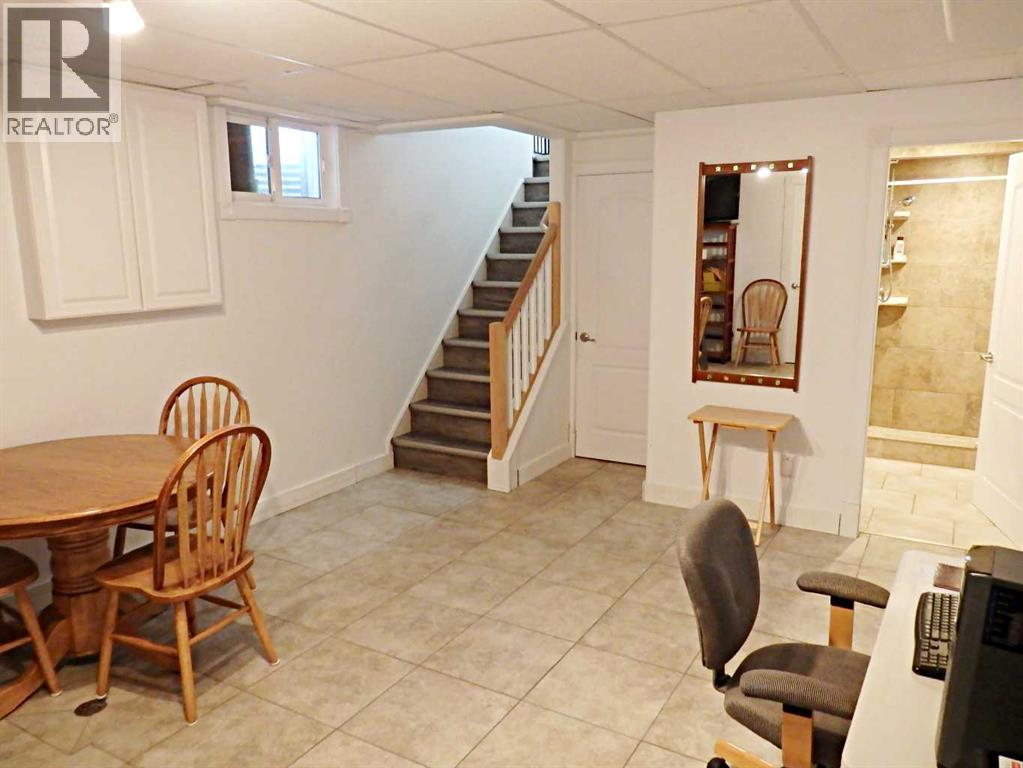 5922 52 Avenue - 34