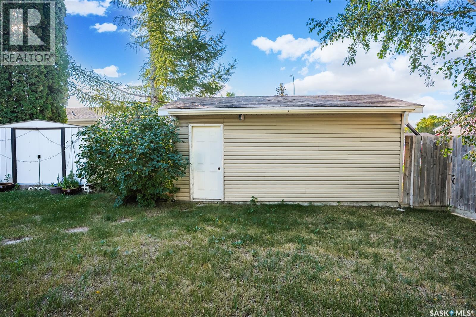 96 Patterson CRESCENT - Image 33