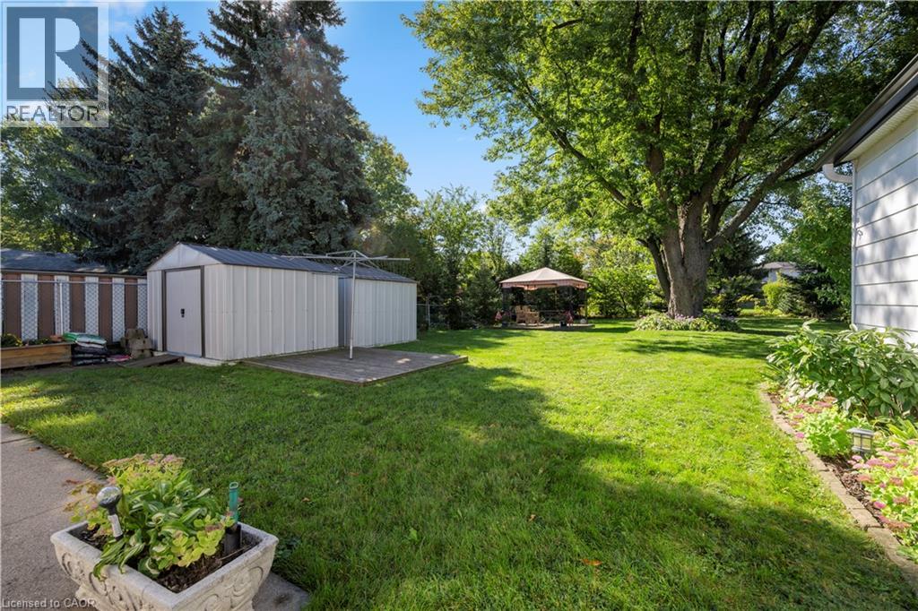 401 MOHAWK Road W - Image 40