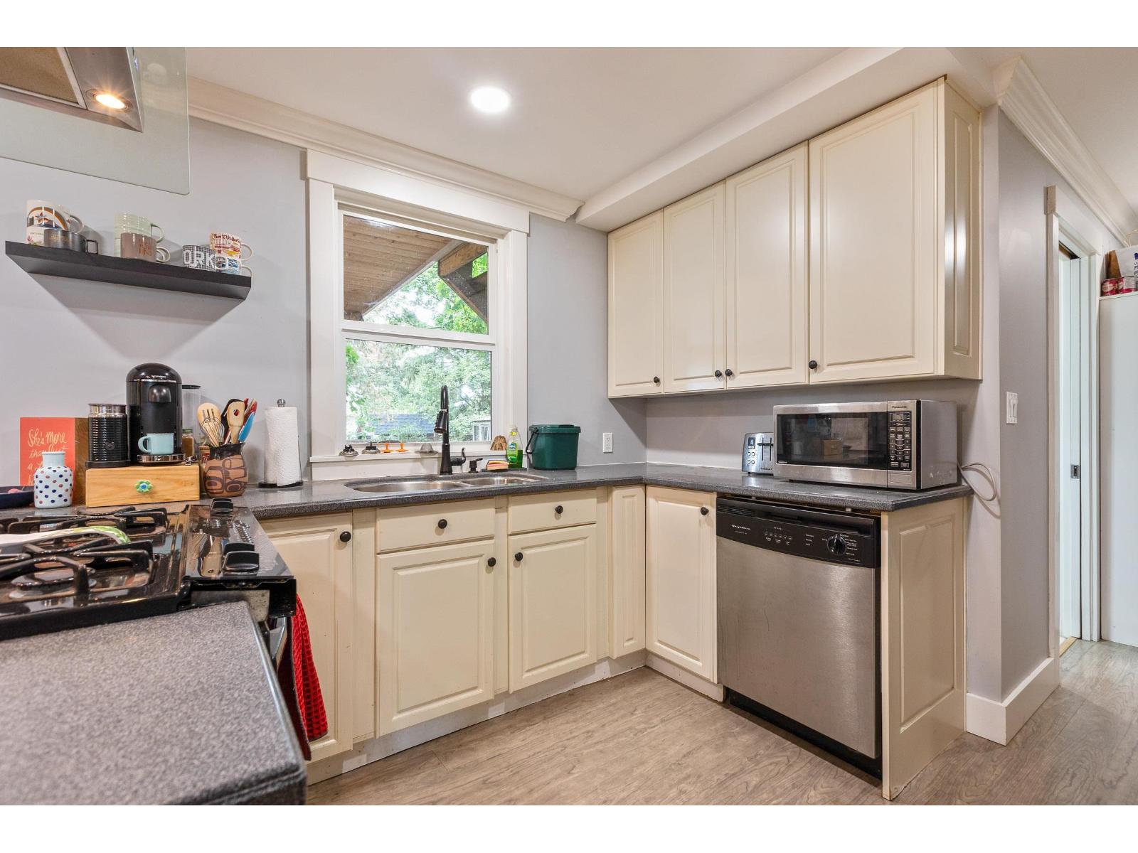 4 Bed, 2 Bath House for Sale in Surrey – 5813 180 STREET, Surrey – MLS# R3158372 - Image 20