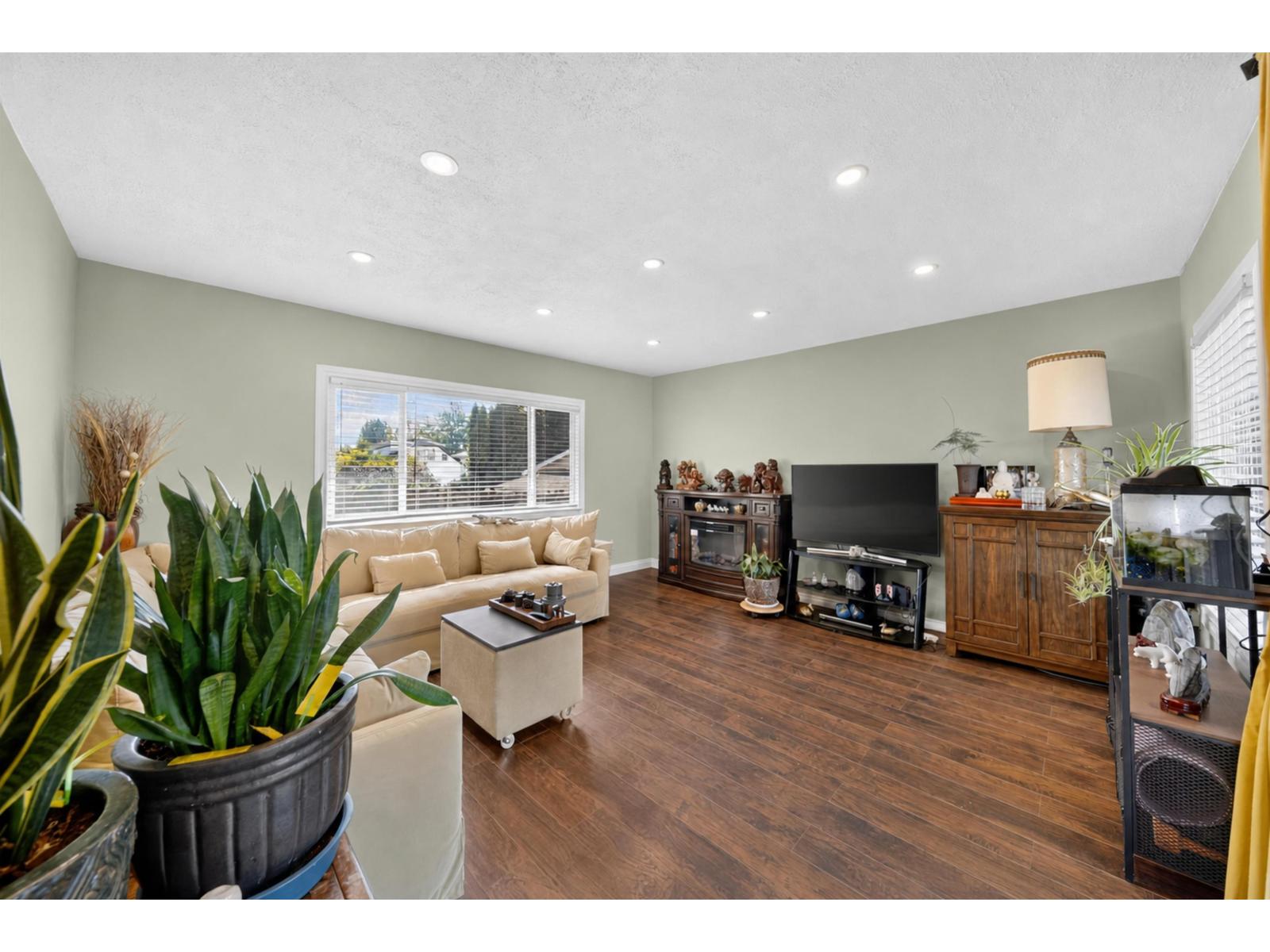 3 Bed, 2 Bath House for Sale in Surrey – 17346 60A AVENUE, Surrey – MLS# R3158594 - Image 31