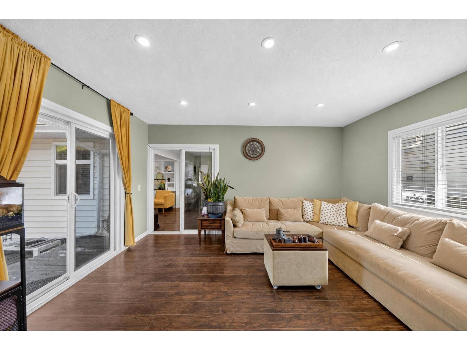 3 Bed, 2 Bath House for Sale in Surrey – 17346 60A AVENUE, Surrey – MLS# R3158594 - Image 33