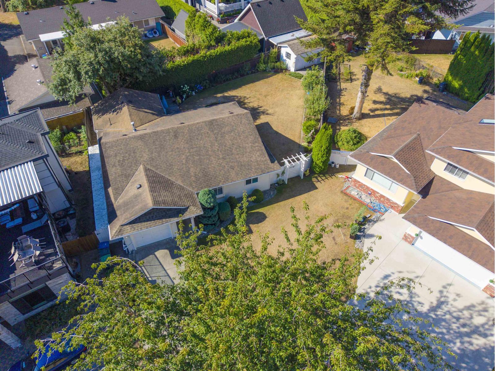 3 Bed, 2 Bath House for Sale in Surrey – 17346 60A AVENUE, Surrey – MLS# R3158594 - Image 35