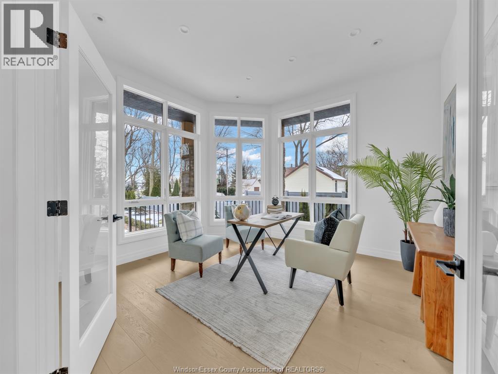 720 OLD TECUMSEH ROAD East - 20