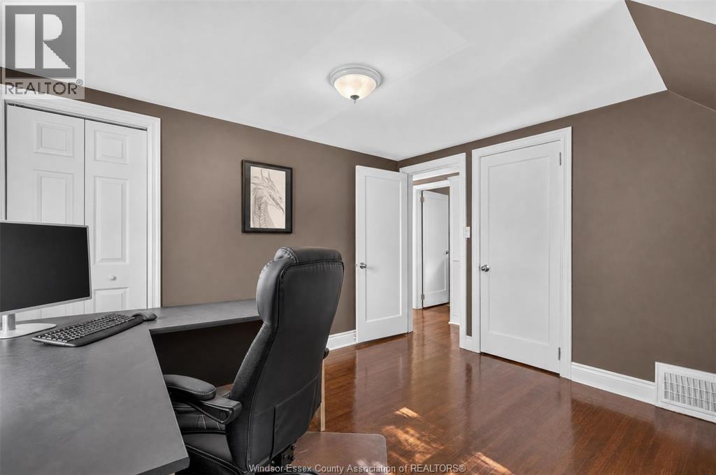 848 EDWARD AVENUE - Image 24
