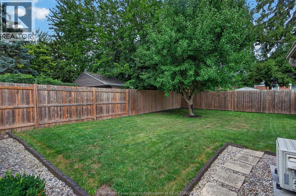 848 EDWARD AVENUE - 34