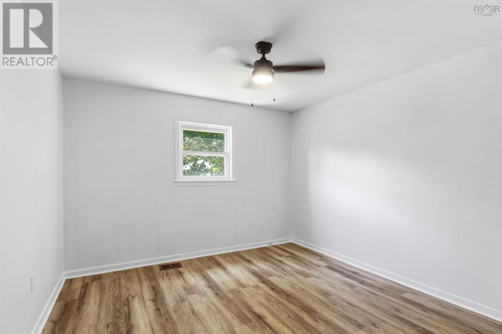 15071 Highway 1 - 19