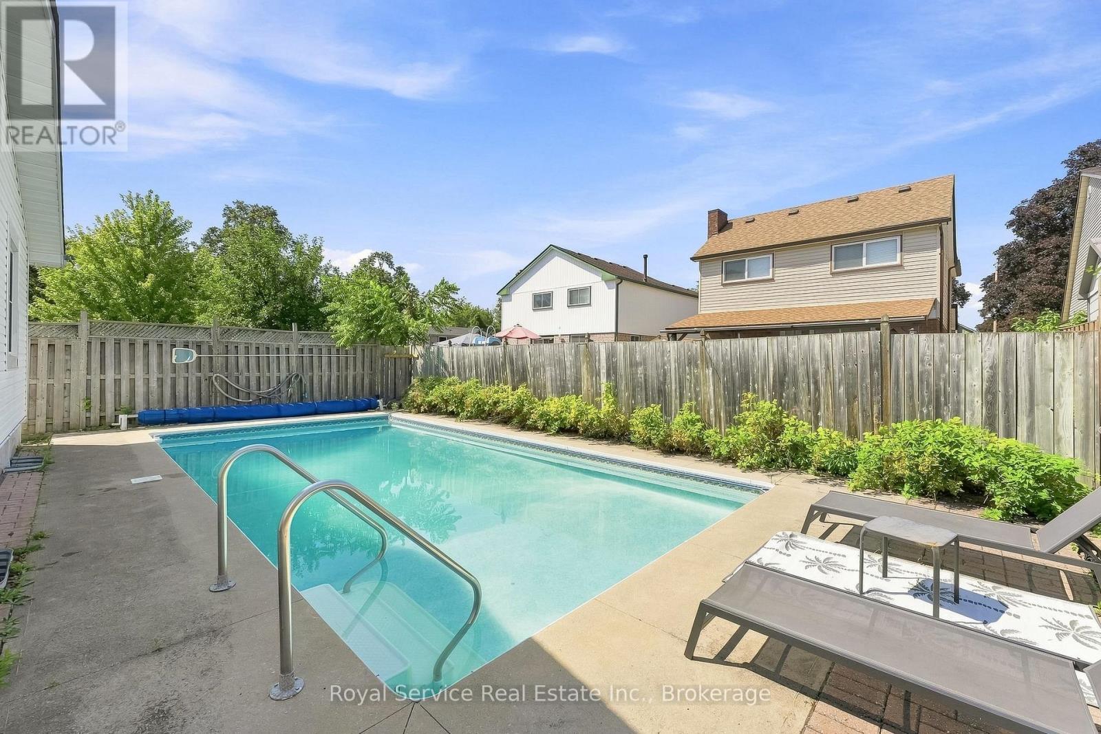 640 HILLCROFT STREET - 48