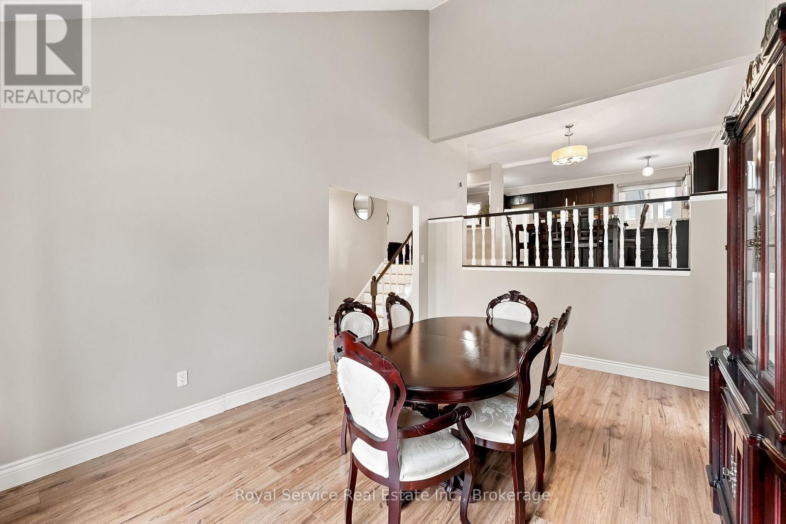 640 HILLCROFT STREET - 9