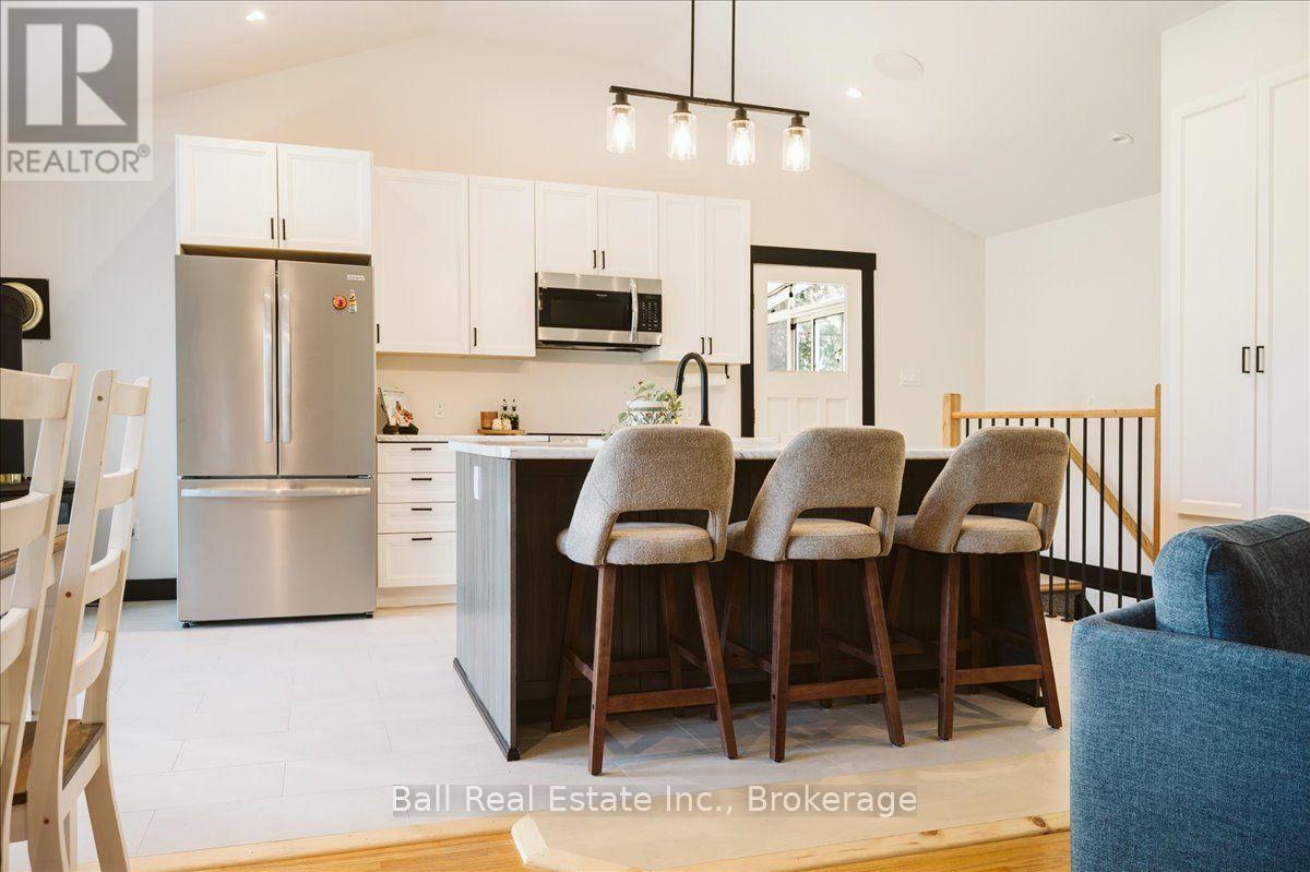 78 LAKESHORE BOULEVARD - 6