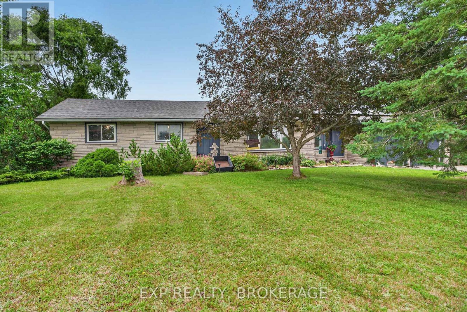 1664 WALLBRIDGE LOYALIST ROAD - 2