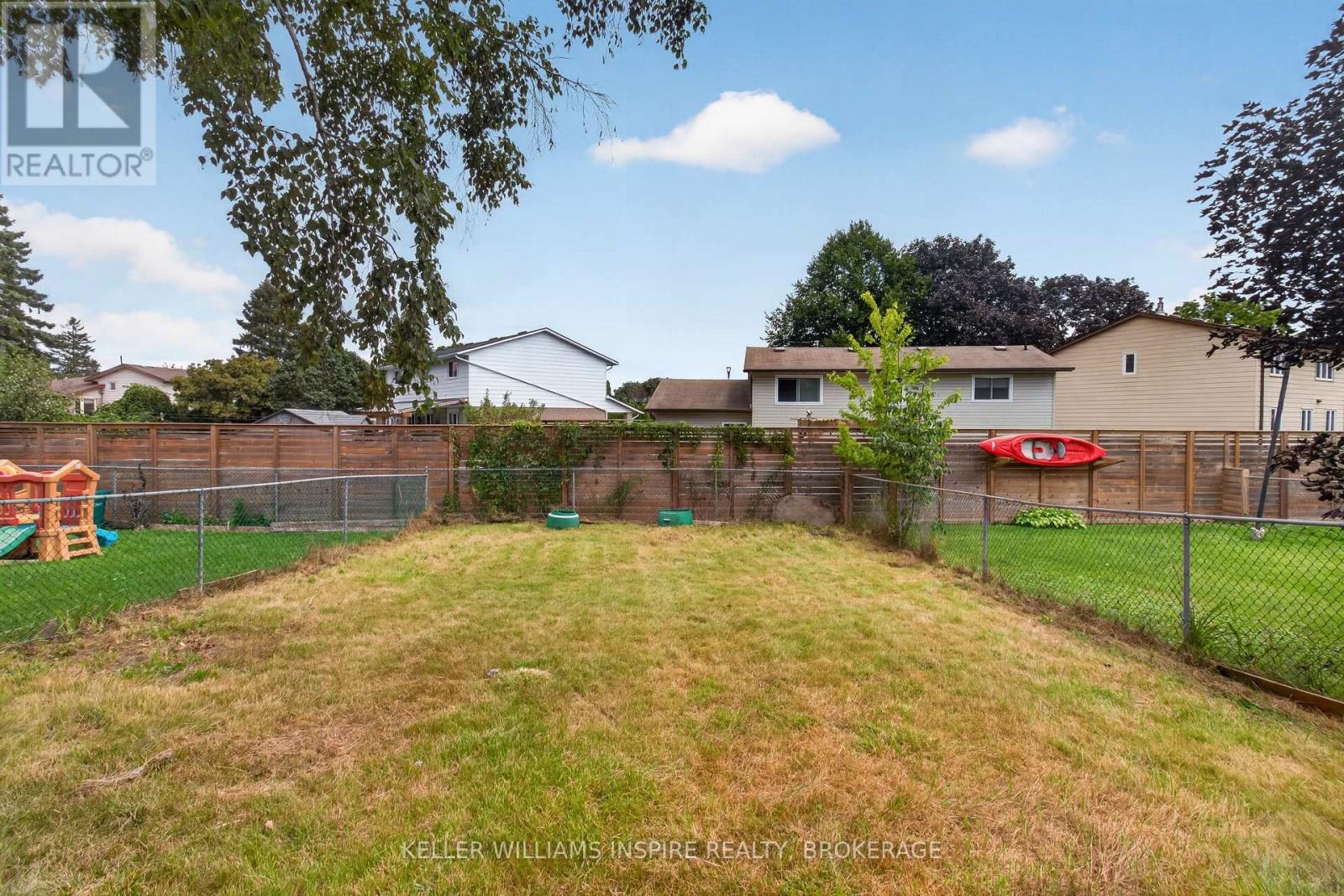 776 GROUSE CRESCENT - 22