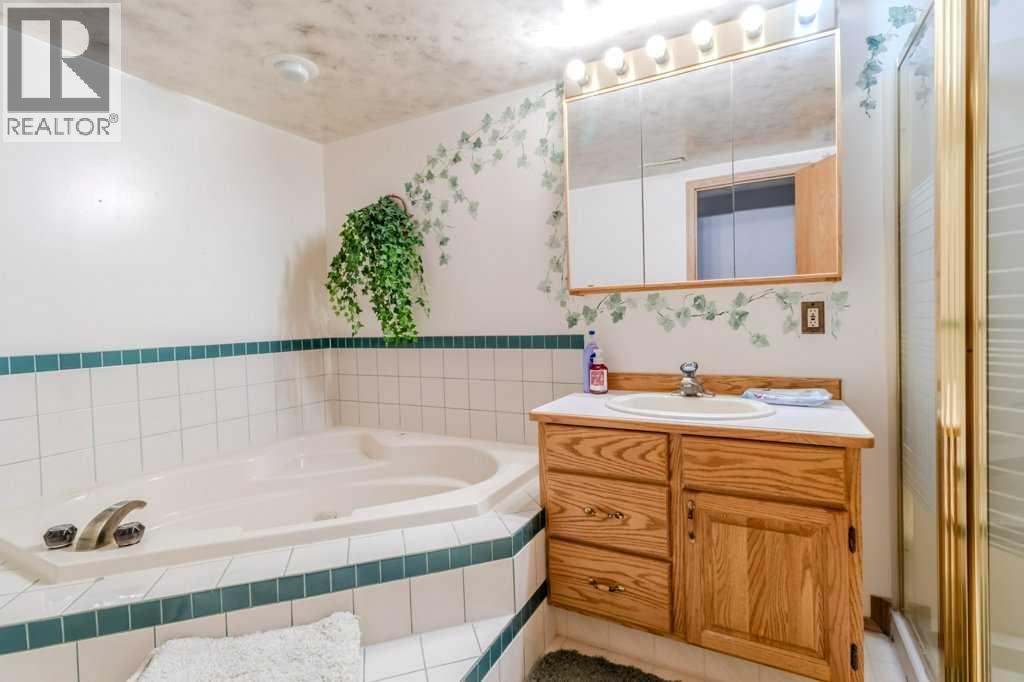 Listing photo – 4732 48 Street, Sylvan Lake
