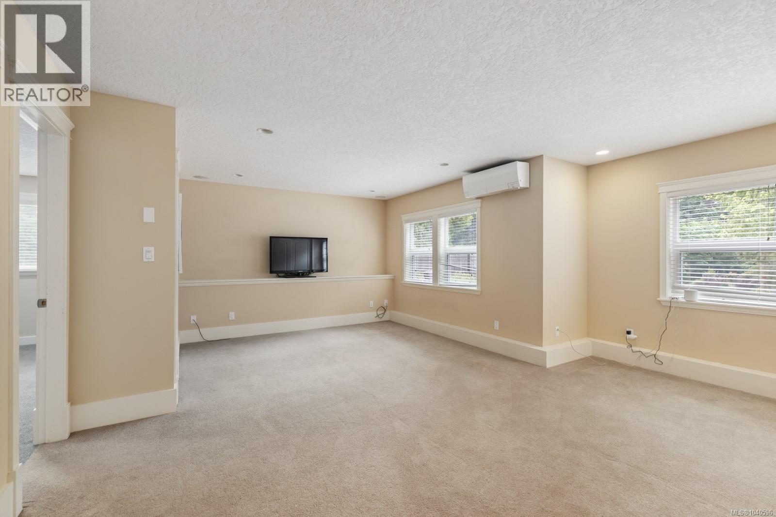 3445 Cobble Hill Rd - Image 37