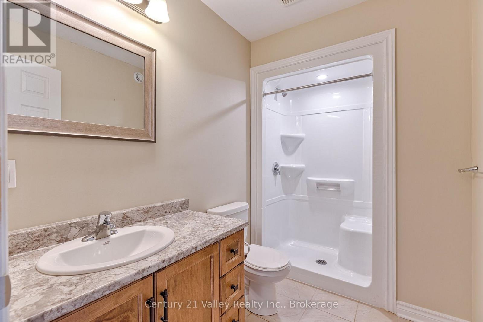 528B WELLINGTON STREET - 17