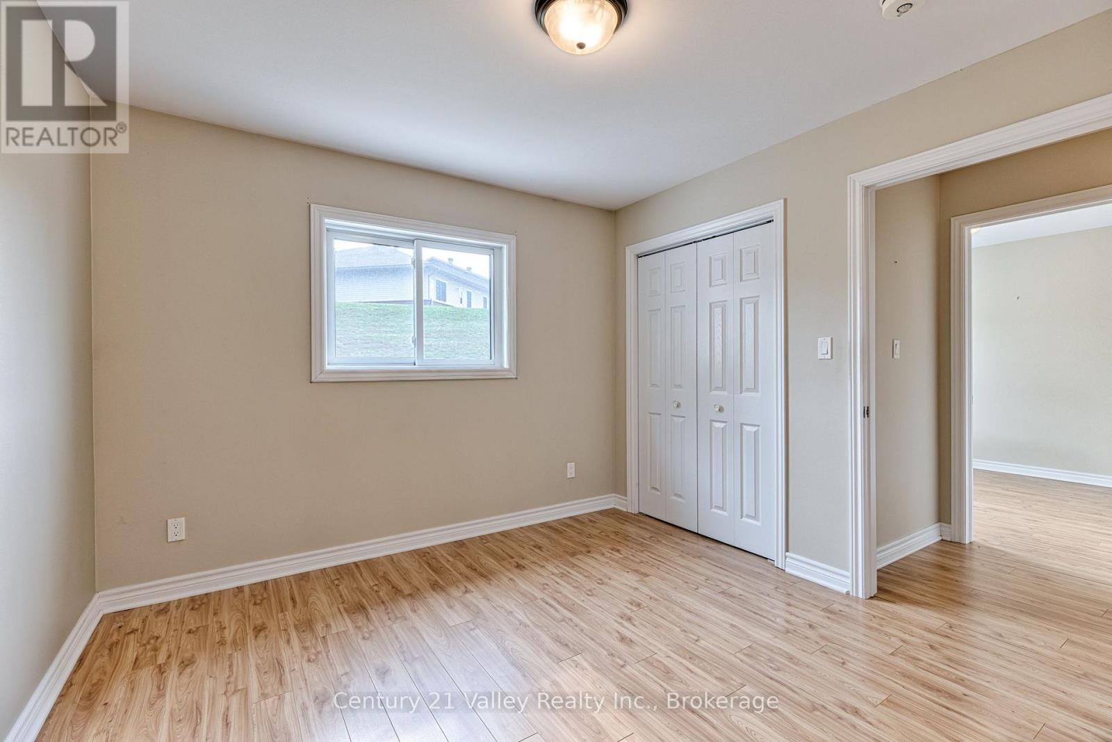 528B WELLINGTON STREET - Image 19