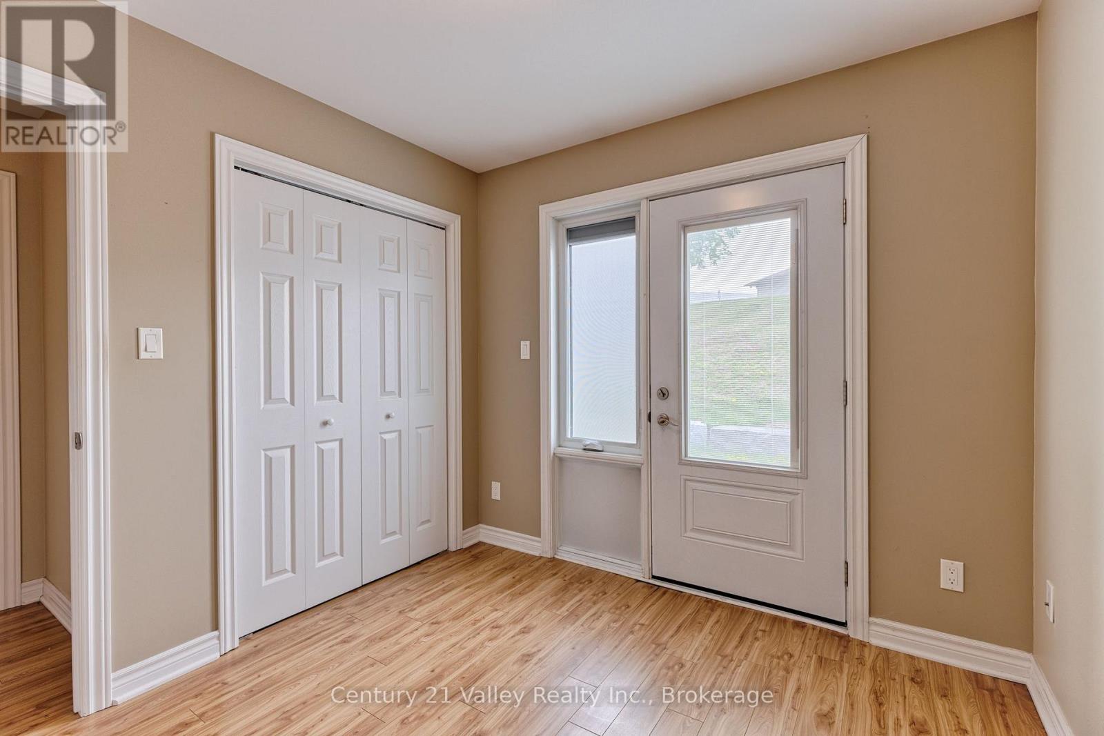 528B WELLINGTON STREET - Image 22