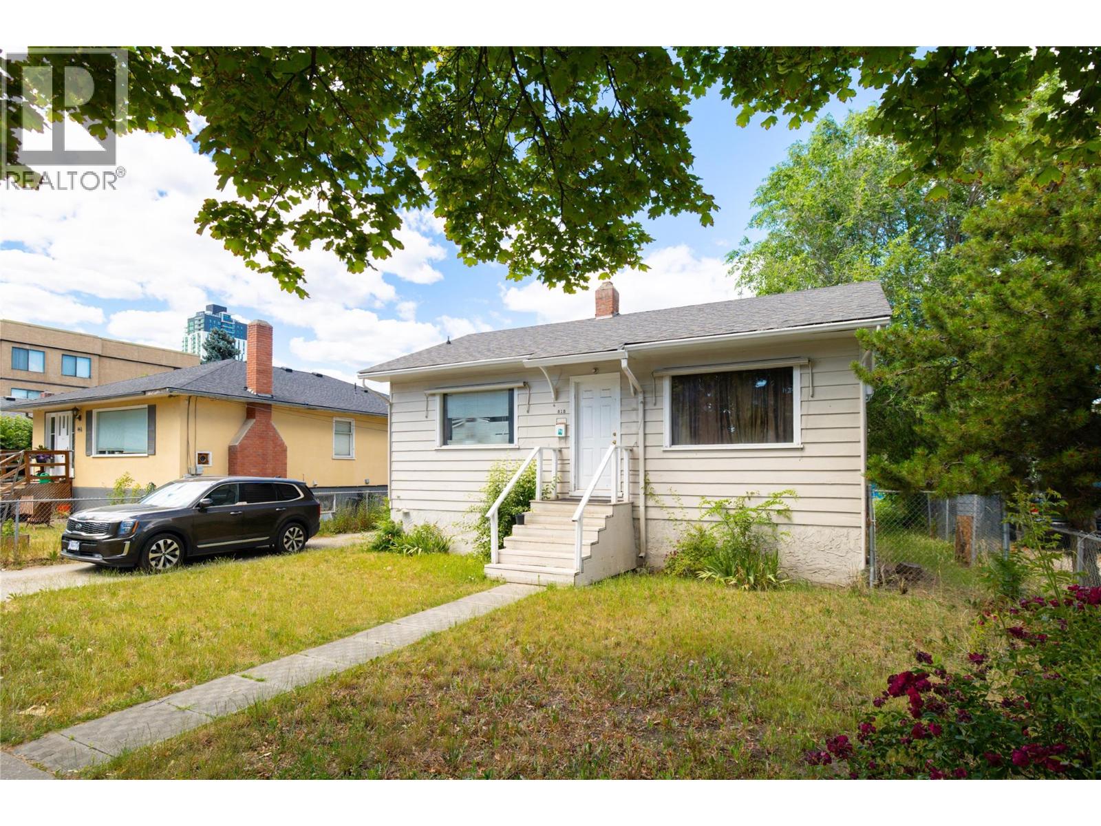  810 Leon Avenue, Kelowna