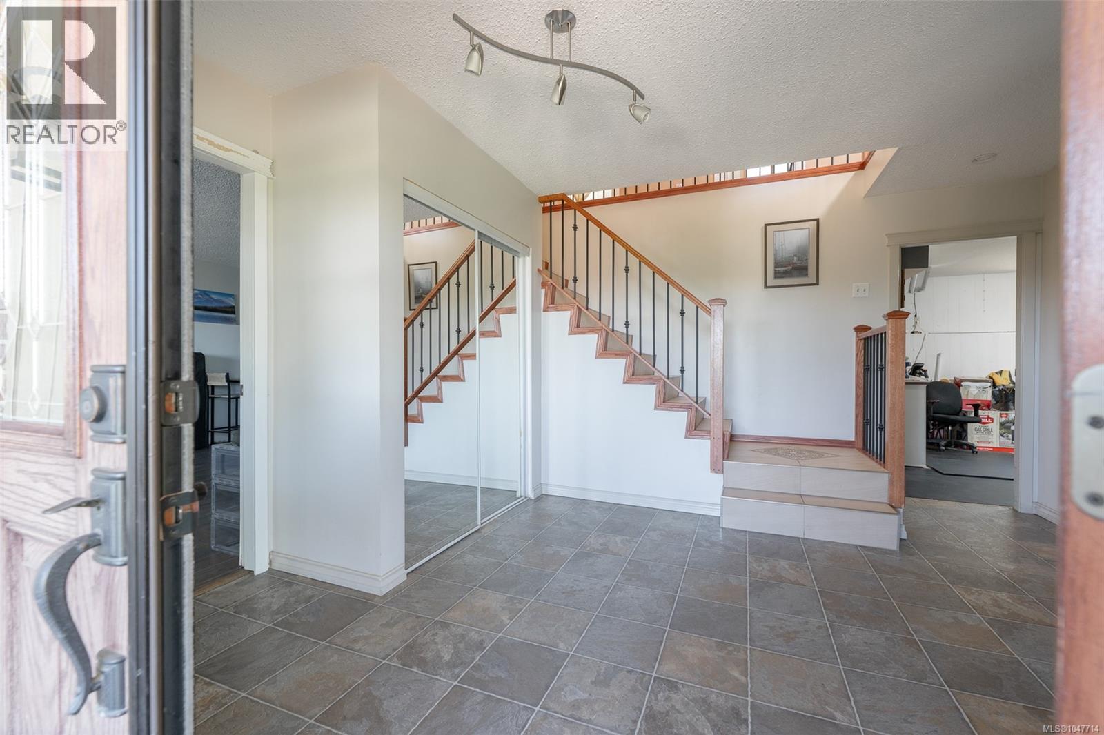 375 Cariboo Dr, Nanaimo