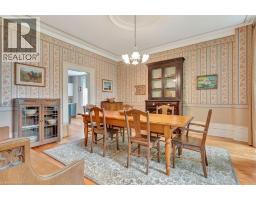 Family room - 142 Glenmorris Street, Cambridge, ON N1S2Z5 Photo 9