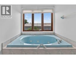7011 Dickenson Road E, Mount Hope, ON L0R1W0 Photo 28