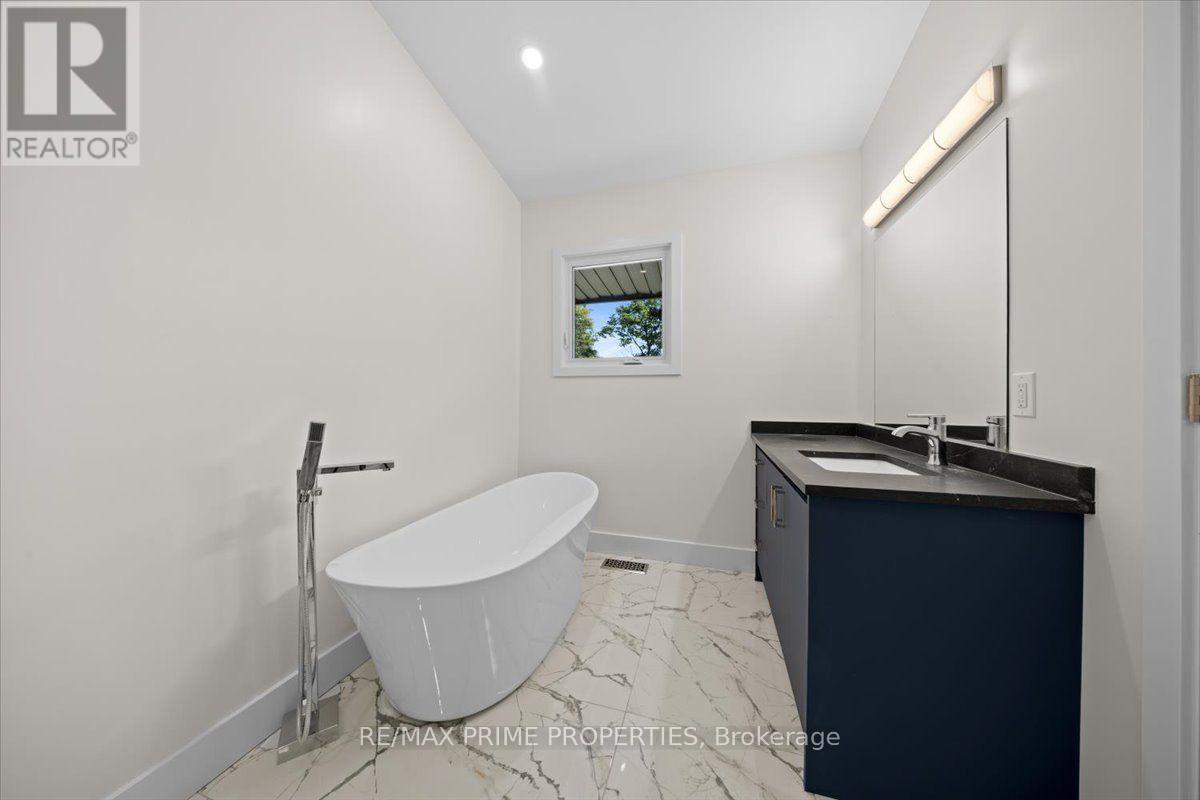 6499 BUNKER ROAD - Image 25