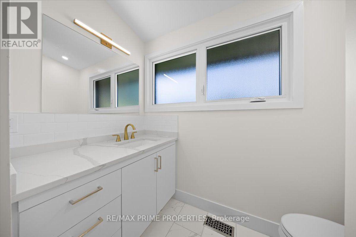 6499 BUNKER ROAD - Image 37