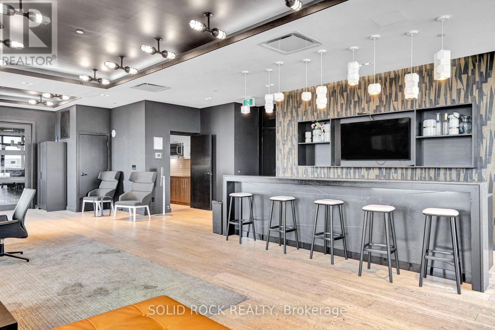 #309 255 BAY STREET - Image 23