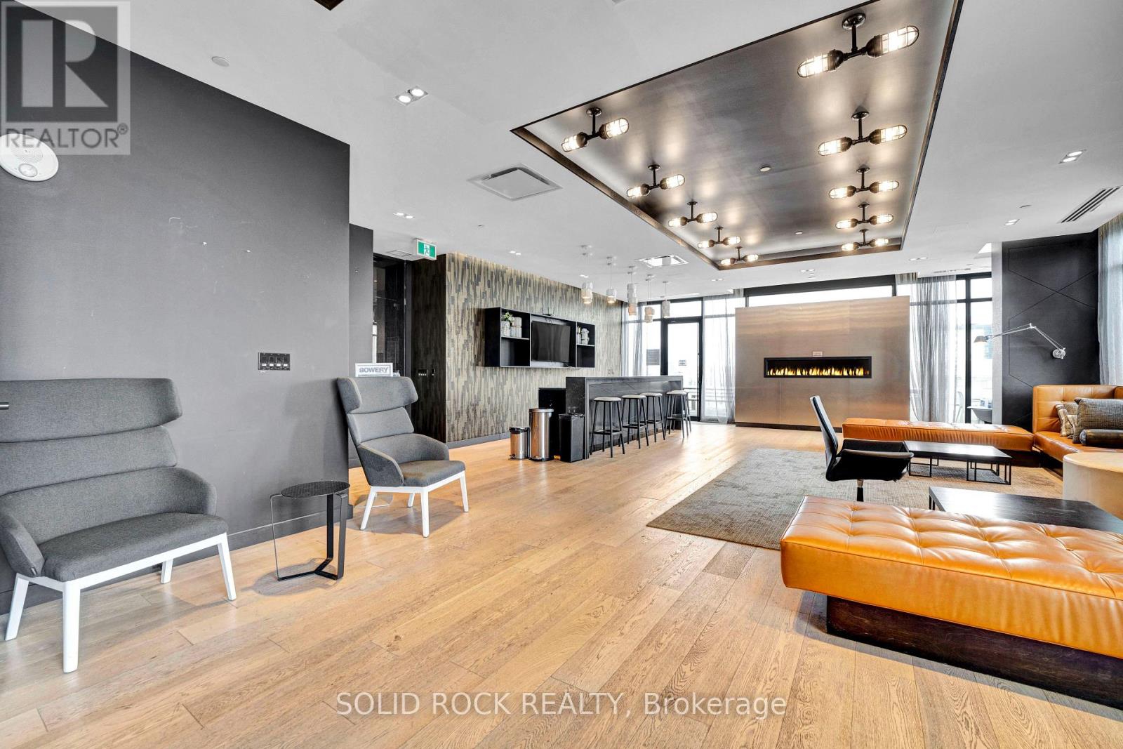 #309 255 BAY STREET - Image 24
