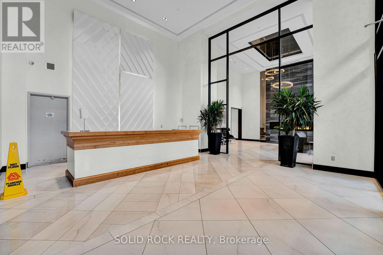 #309 255 BAY STREET - 48