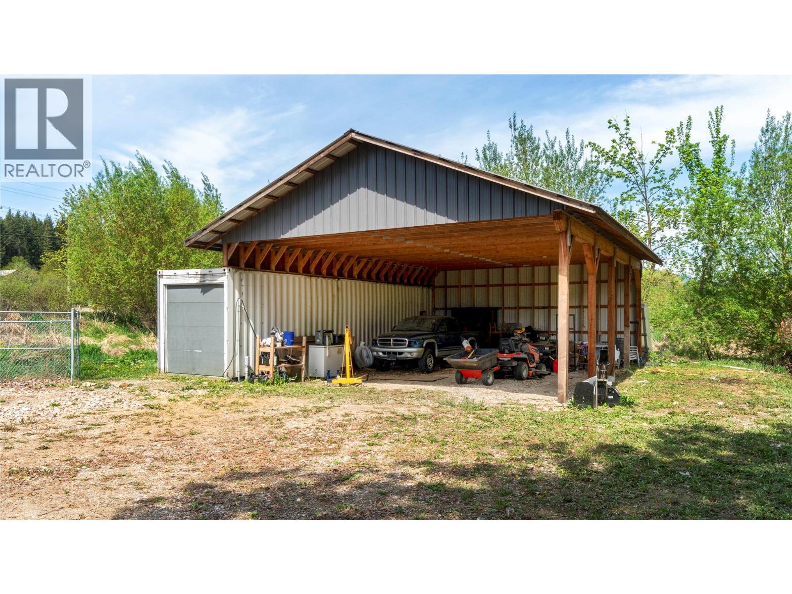 3960 50 Street NE - Image 45
