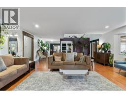 Foyer - 3960 50 Street Ne, Salmon Arm, BC V1E1Y5 Photo 7