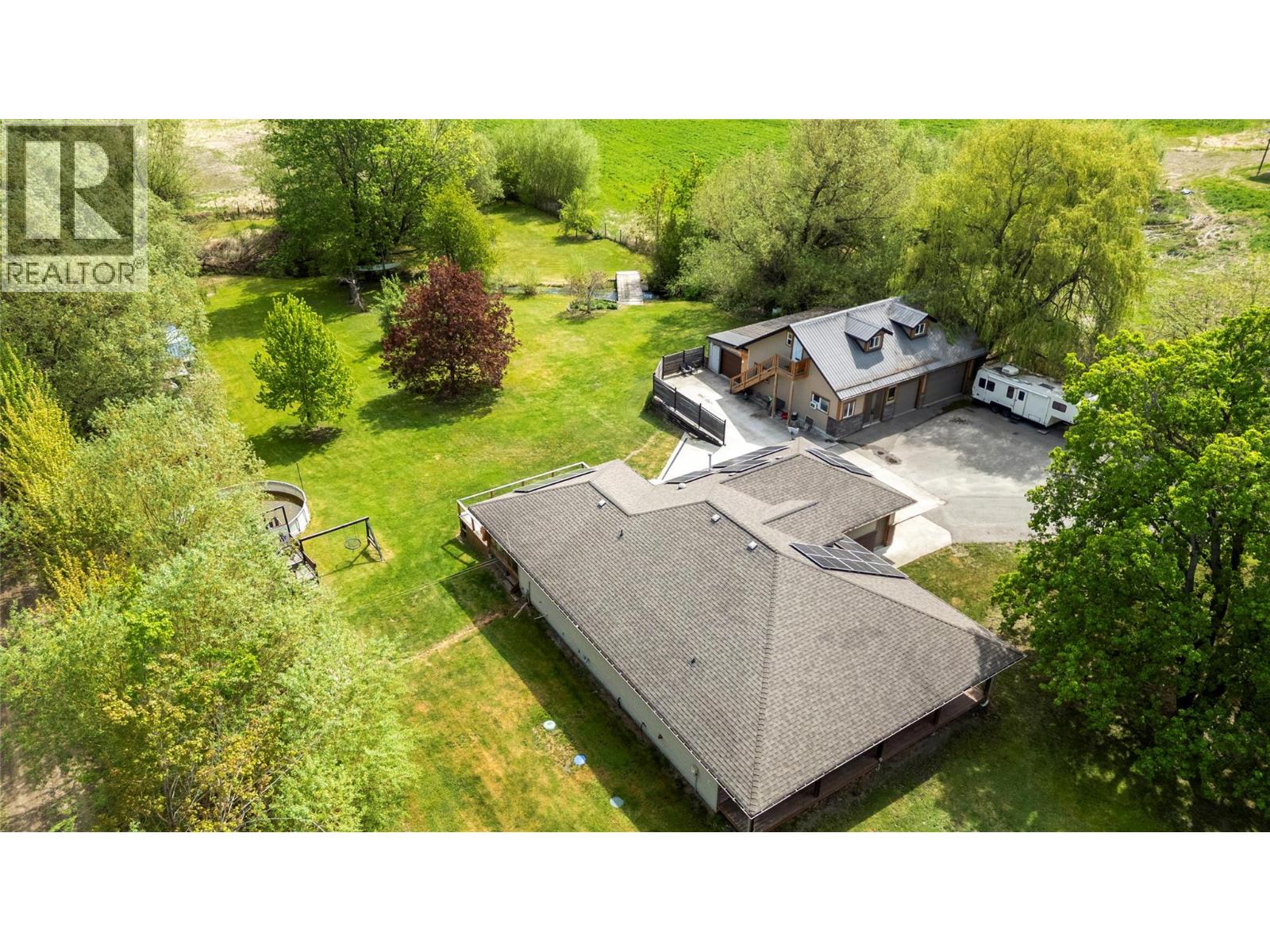 3960 50 Street NE - 3