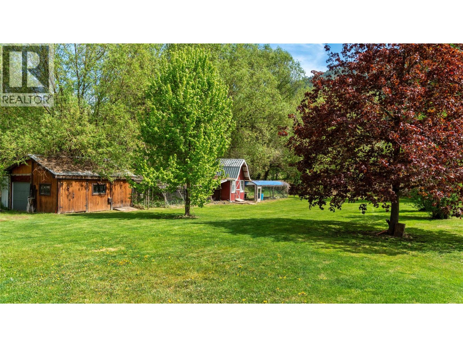 3960 50 Street NE - Image 43
