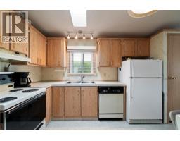 Living room - 1361 30 Street Se Unit# 26, Salmon Arm, BC V1E2N4 Photo 9