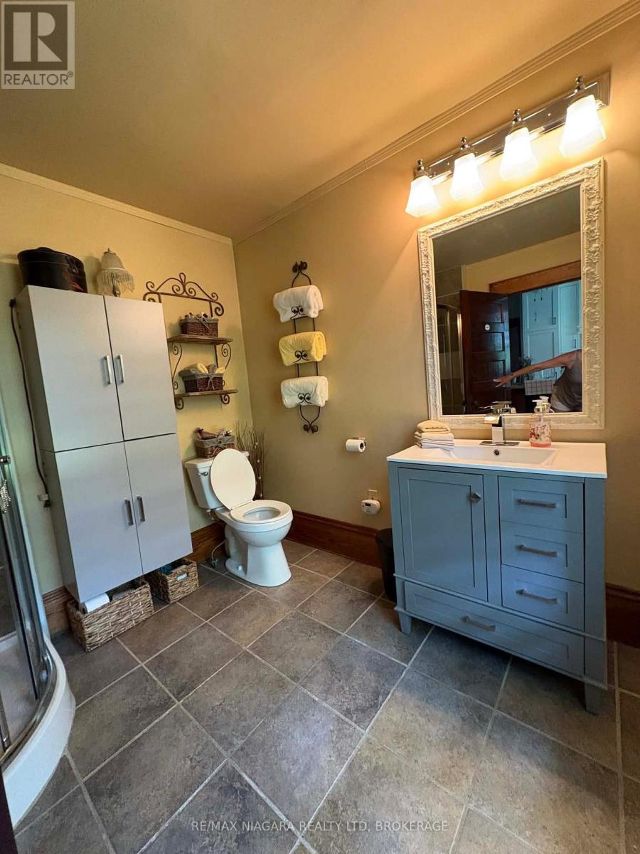 11562 LAKESHORE ROAD - Image 30