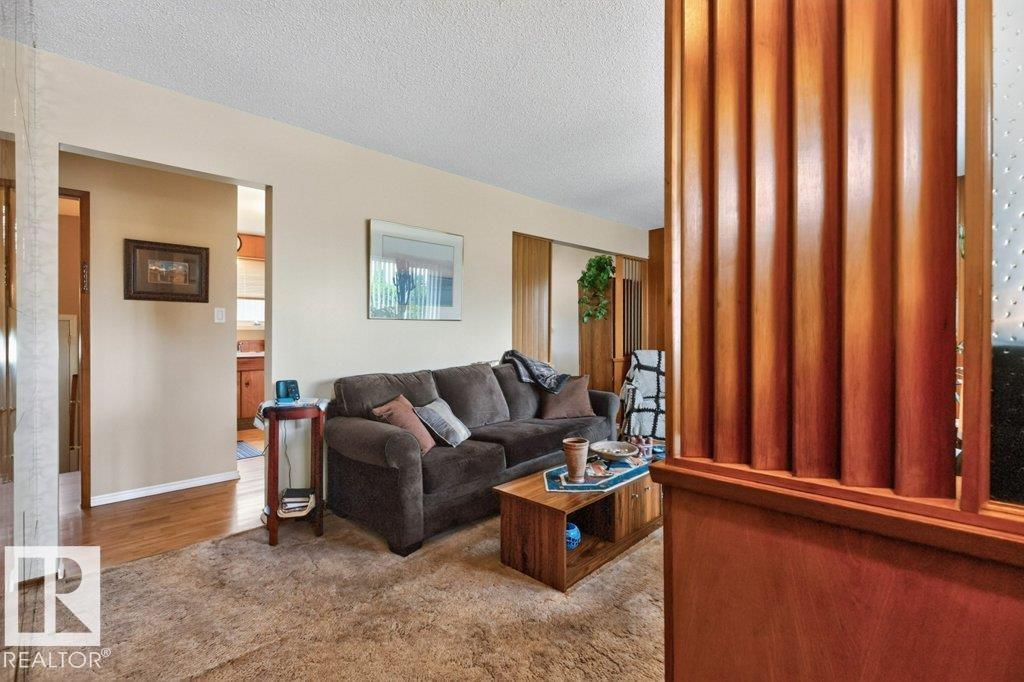 13526 91 ST NW - 3