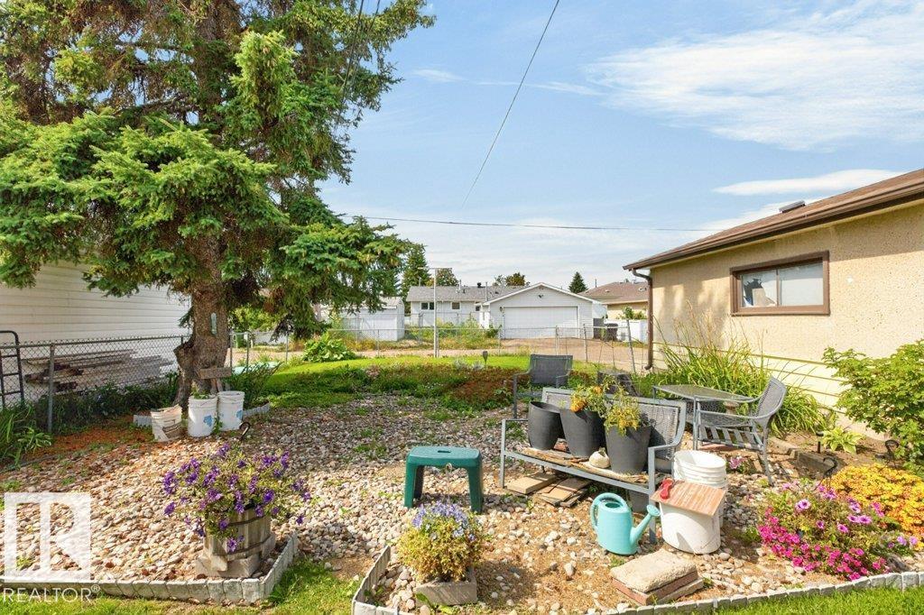 13526 91 ST NW - 30