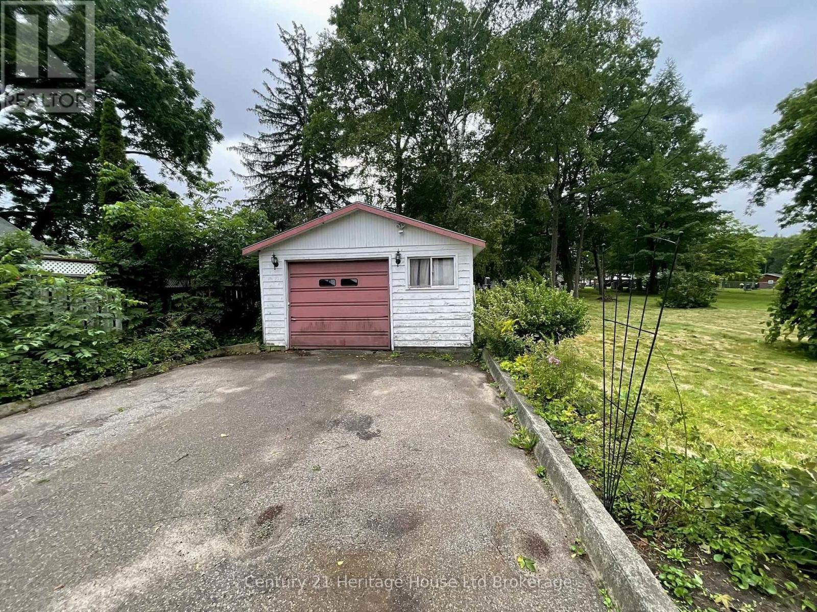 11 ADAMS STREET - Image 31