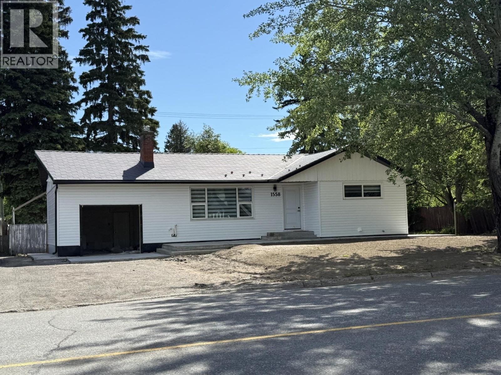 1558 CARNEY STREET, Prince George