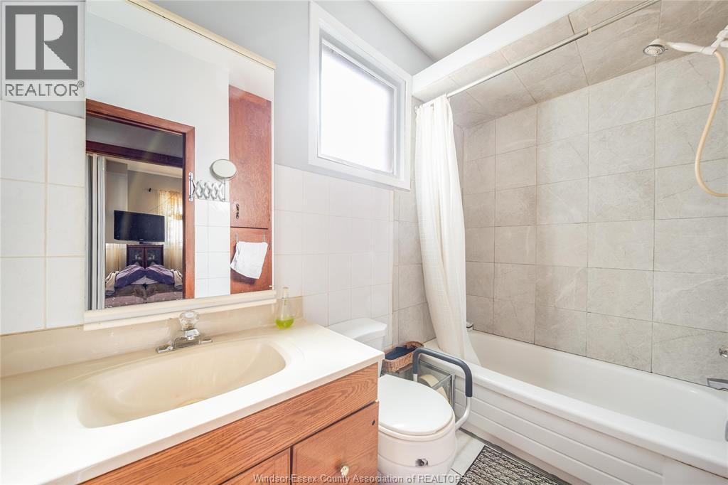 1249 MARENTETTE AVENUE - Image 18