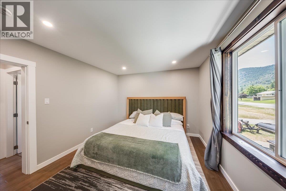 526 12TH Avenue - 15